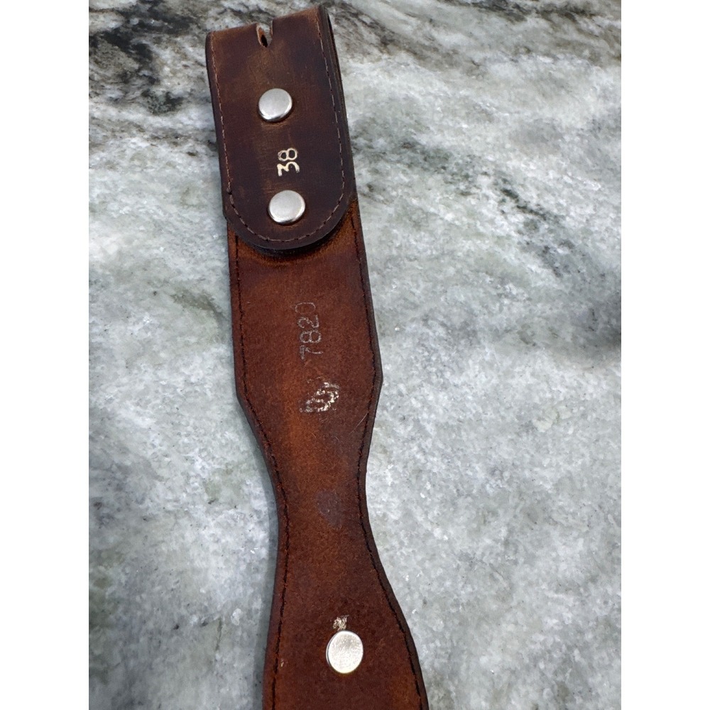 Womens vintage western scallop concho leather belt engraved silver-toned concho - Picture 3 of 6